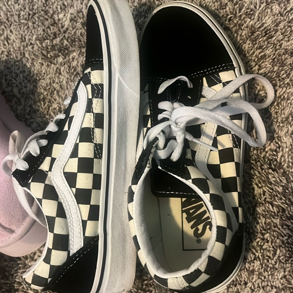 size 7 women’s vans old skool black&white checker